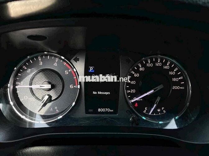 Toyota Hilux 2019 2.4E 4×2 AT - 80000 km