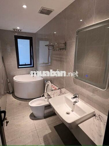 C/chủ  bán nhà 5t,40m  tại Nguyễn Trãi,HĐ ,t/máy, ô tô gần nhà chỉ 9t