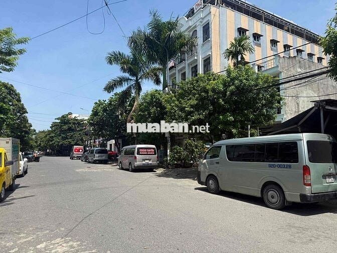 bán lô đất dt khủng mặt Tiềng đường 10 Đàm Văn Lê sát bến xe.
