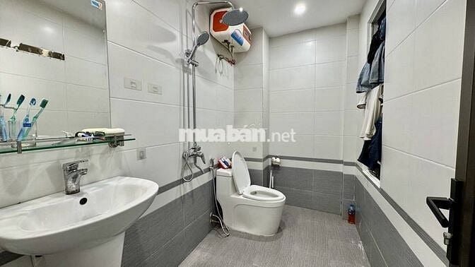 Bạn em đang cần bán nhà 5t,39m tại Phố Lụa, tiện ích tốt,ngõ to chỉ 8t