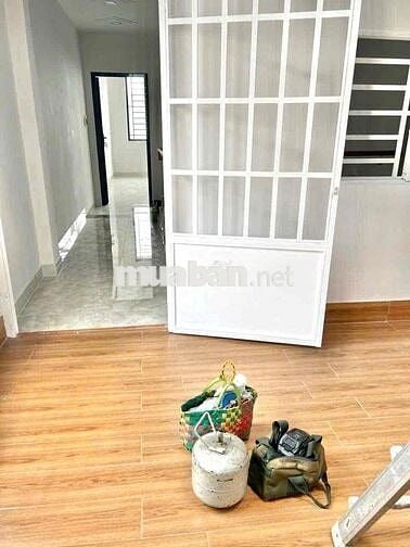 Cho thuê nhà MT kinh doanh 13tr .3 tầng 3pn 3tolet 4x12!