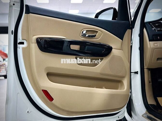 KIA SEDONA 2.2L 2019 DẦU CAO CẤP - MÀU TRẮNG