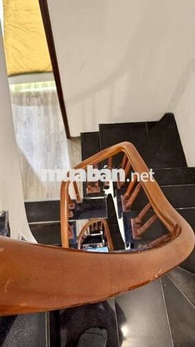 Bạn em đang cần bán nhà 5t,39m tại Phố Lụa, tiện ích tốt,ngõ to chỉ 8t