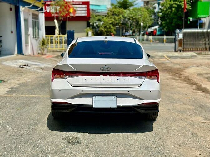 Hyundai Elantra 2024 1.6 AT Đặc biệt