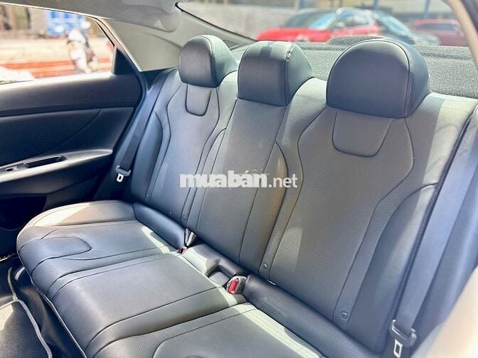 Hyundai Elantra 2024 1.6 AT Đặc biệt