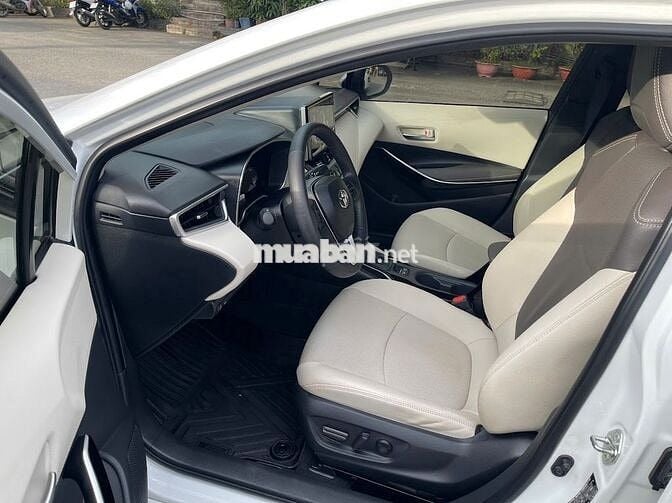 Toyota Corolla Altis 2023 1.8G - 12000 km