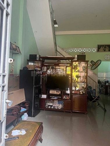 Cho thuê nhà hẻm 4m (BG) Lạc Long Quân, P.5, Q.11 giá 11tr