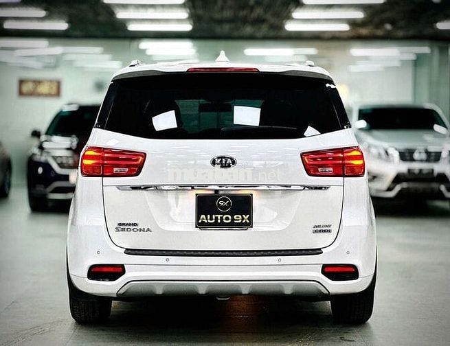 KIA SEDONA 2.2L 2019 DẦU CAO CẤP - MÀU TRẮNG