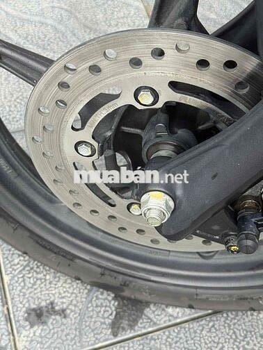 Ab 125cc  2022 khóa đủ 2 cái ốc trục trước chưa mở