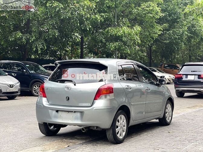 Toyota Yaris 2011 màu Bạc Sản xuất: 2011