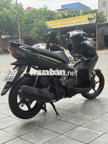 Ab 125cc  2022 khóa đủ 2 cái ốc trục trước chưa mở