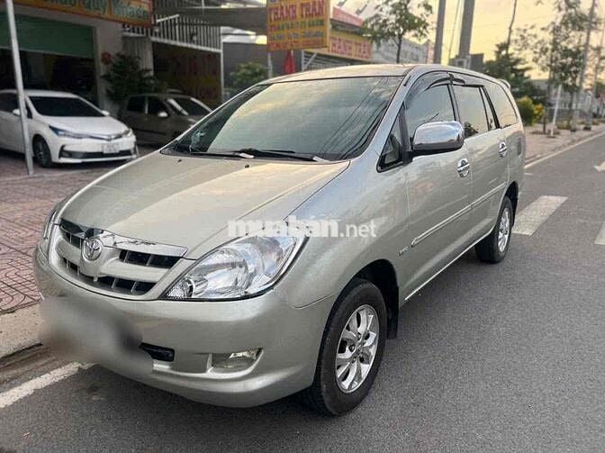Toyota Innova 2008 G - 150000 km