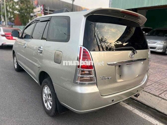 Toyota Innova 2008 G - 150000 km