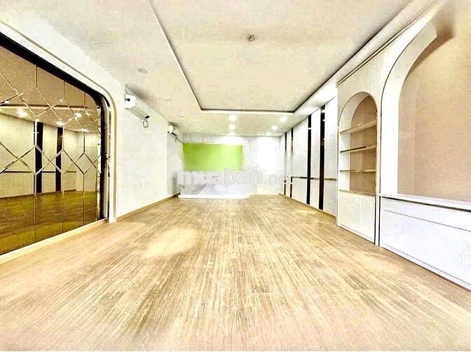 SIÊU PHẨM NHÀ ỐP FULL KÍNH MẶT TIỀN CỰC SANG – CÓ THANG MÁY