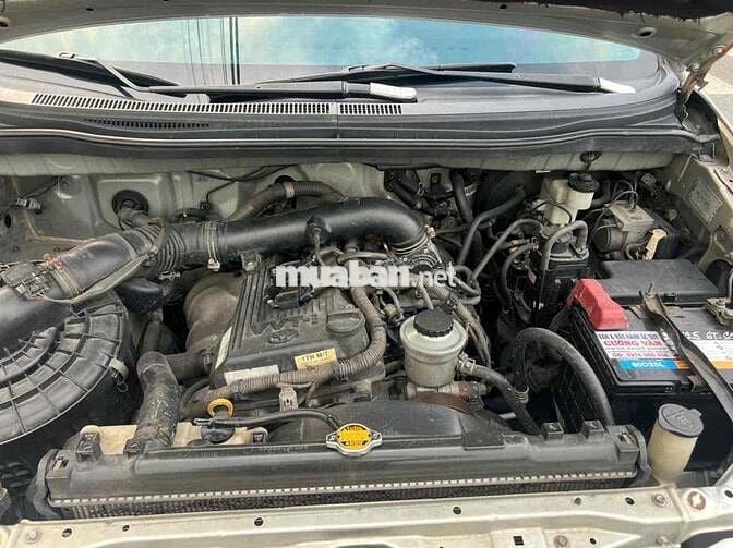 Toyota Innova 2008 G - 150000 km