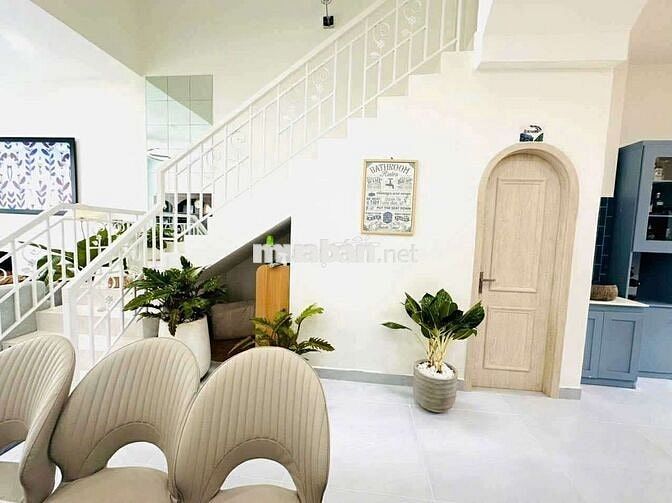 Nhà 3 tầng mới - trục thông sông, biển, sát khu KĐT FPT, biển Tân Trà