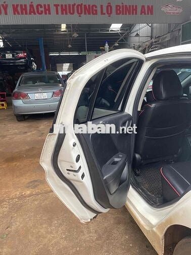 Honda City 2014 1.5 CVT - 180000 km