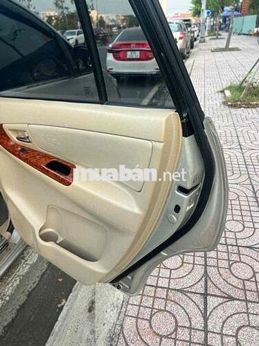 Toyota Innova 2008 G - 150000 km
