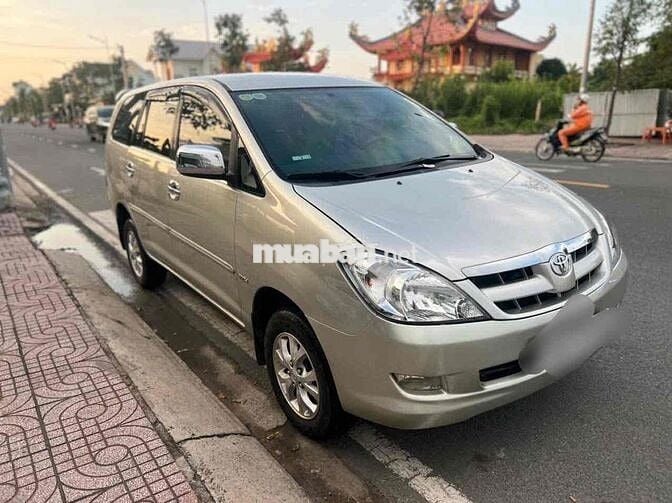 Toyota Innova 2008 G - 150000 km
