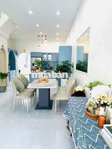 Nhà 3 tầng mới - trục thông sông, biển, sát khu KĐT FPT, biển Tân Trà