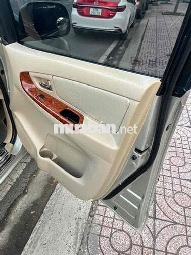 Toyota Innova 2008 G - 150000 km