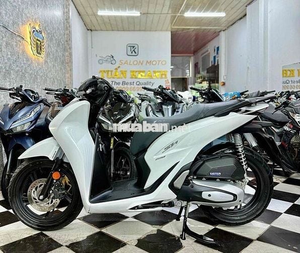 ❤️Honda SH 160 2024 3389Km, Biể Vip 99699