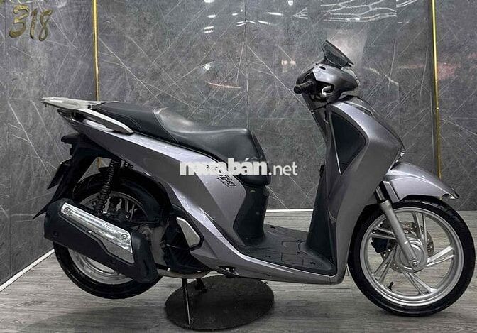SHVN 2019 150i ABS ODO 15k