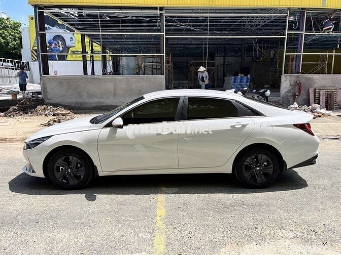 HYUNDAI ELANTRA 1.6 AT ĐẶC BIỆT 2024 GIA ĐÌNH LƯỚT