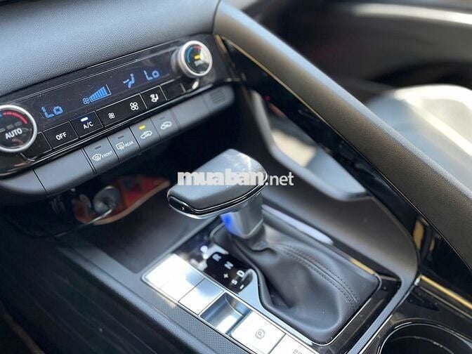 HYUNDAI ELANTRA 1.6 AT ĐẶC BIỆT 2024 GIA ĐÌNH LƯỚT
