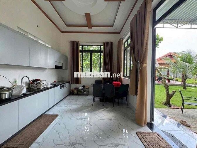 Căn nhà nghĩ dưỡng nằm ngay ngã tư chơn thành