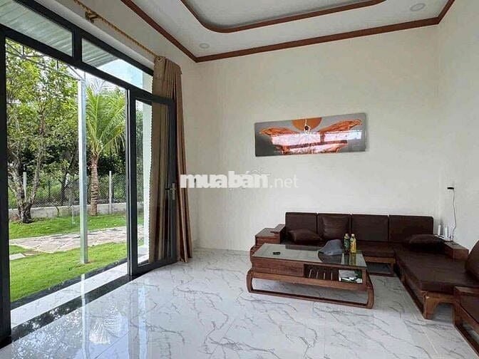 Căn nhà nghĩ dưỡng nằm ngay ngã tư chơn thành