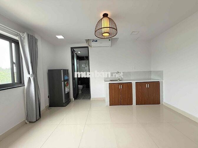 Studio full nội thất kèm cửa sổ thoáng ngay Phạm Văn Đồng, Thủ Đức