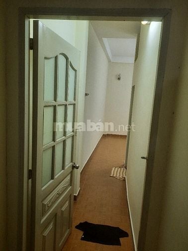 Phòng cho 1 Nữ đi làm thuê trên hẻm rộng 6 m, thuộc quận Phú Nhuận.