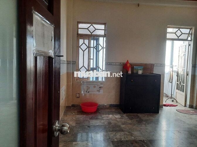 Phòng Trần Huy Liệu bao điện nước toilet riêng