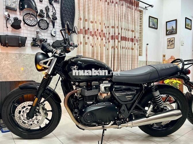 Triumph Speed Twin 2024 Jet Black BSSG Like New