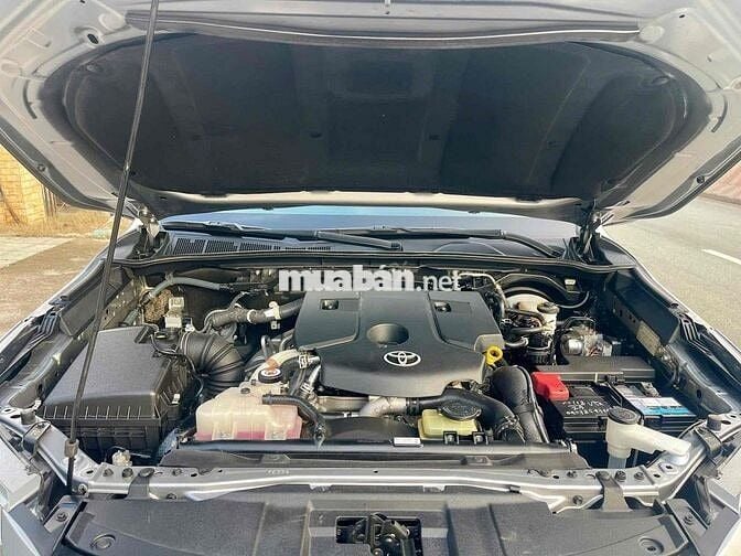 Toyota Fortuner 2016 dk 20172.4G 4x2 MT - 12000 km