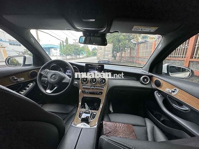 Mercedes Benz GLC 2017 250 4Matic - 78000 km