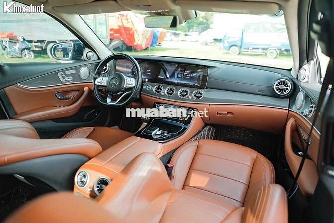 MERCEDES-BENZ E300 AMG 2020-38000km