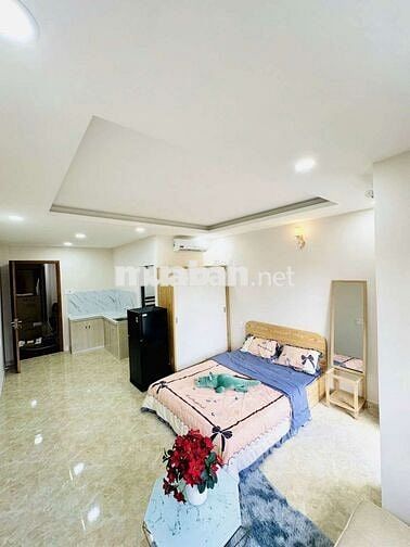 CHO THUÊ 1 PN NGỦ CỰC RỘNG VIEW BAN CÔNG GẦN CẦU ĐỎ, ĐH VĂN LANG
