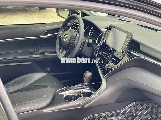 Toyota Camry 2022 2.5 Q - 5c tự động HÃNG BH 2027