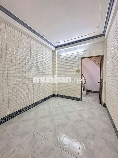 Nhà Trệt Lầu 2PN Cạnh đường Ngô Quyền chỉ 12 triệu