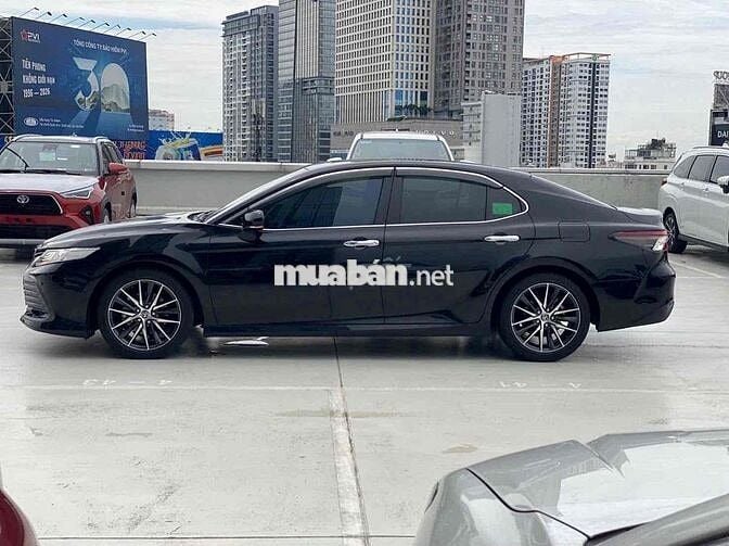 Toyota Camry 2022 2.5 Q - 5c tự động HÃNG BH 2027