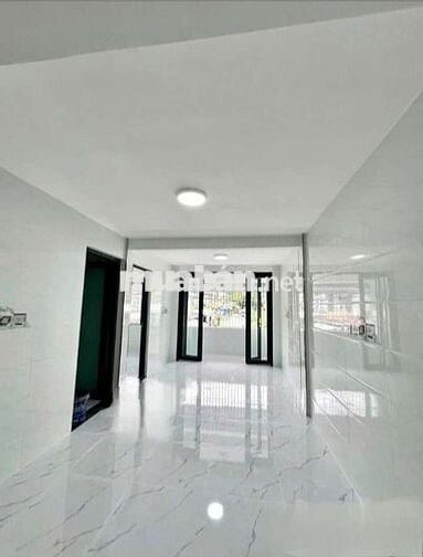 Nhà cho thuê NC. CC căn hộ CXTĐ. Lô Chữ, Lầu 1. Đường TĐ, P.27, Q.BT.
