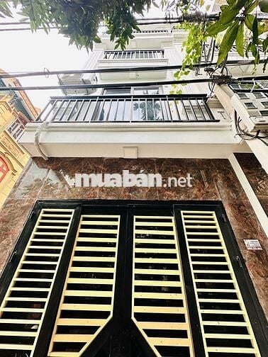 Bán Nhà Trung Kính Cầu Giấy Gần Đại Học Phương Đông 45m 5Tầng Giá 9 tỷ
