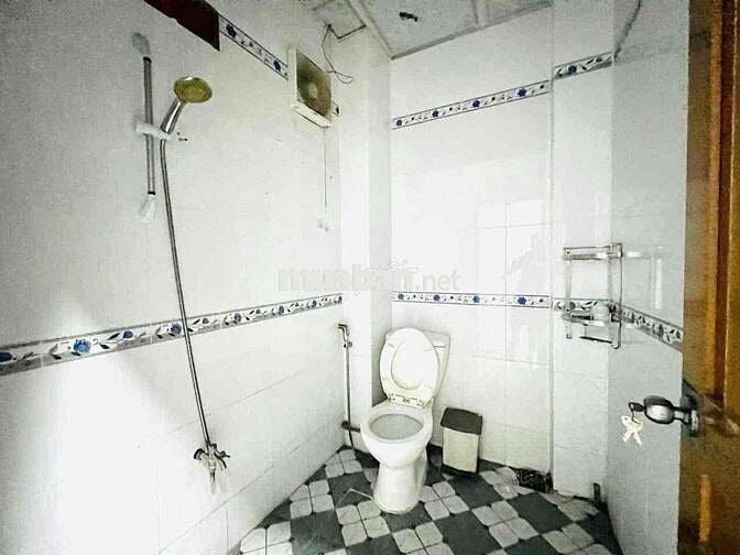 Nhà trệt lửng 3 phòng ngủ mặt tiền đường Trần Vĩnh Kiết