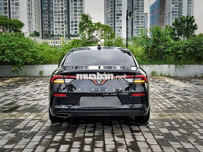 VinFast Lux A2.0 2023 - 30000 km
