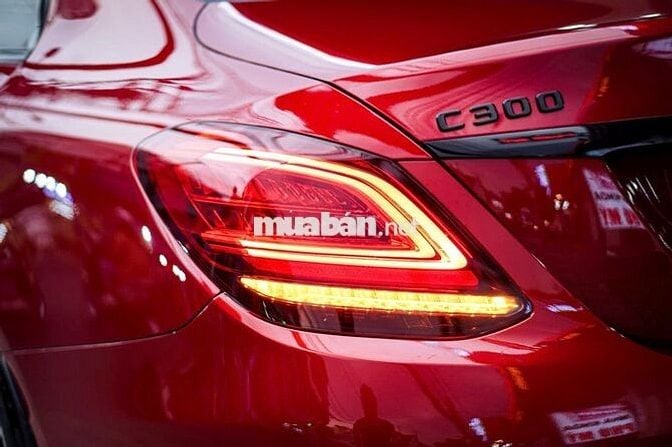 Mercedes C300 AMG 2020 – thể thao, xe cực chất