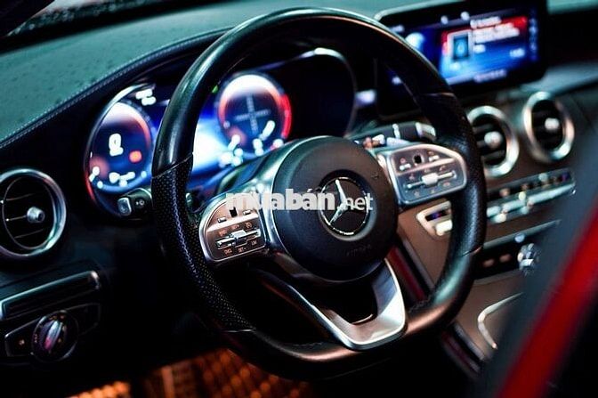 Mercedes C300 AMG 2020 – thể thao, xe cực chất