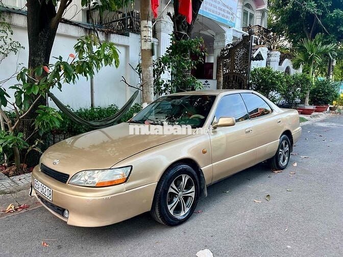Lexus ES300 AT
