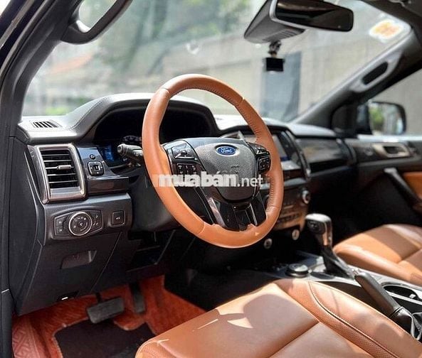 Ford Everest 2.0 4x4 CHẤT XE ĐẸP - NÂNG CẤP GHẾ DA